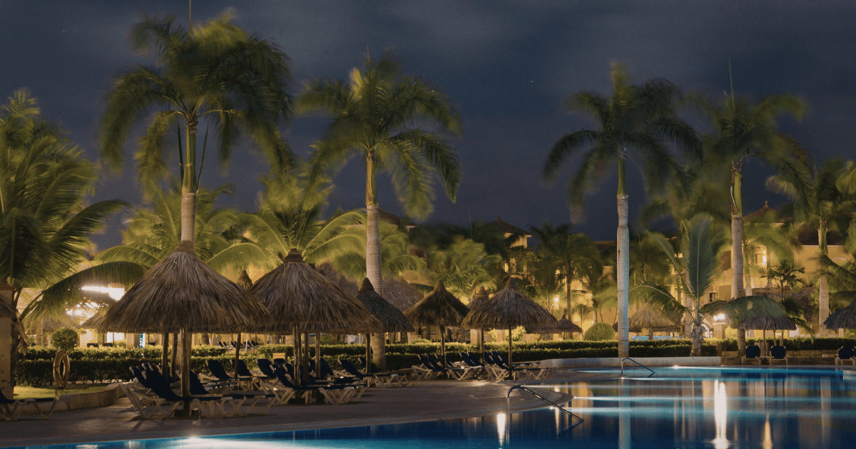 AI Crisis Communication for Hotels & Vacation Rentals